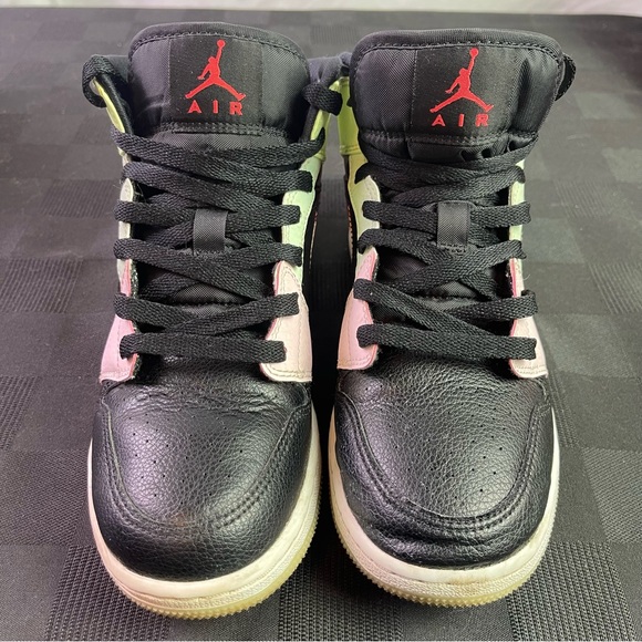 Nike Air Jordan 1 Mid Black Glow in the Dark Youth Size 5.5 - Picture 2 of 9